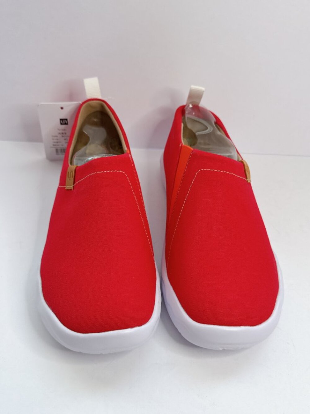 Women’s Size 8.5 UIN Toledo Red Canvas Slip On Shoes Comfort Travel Flats